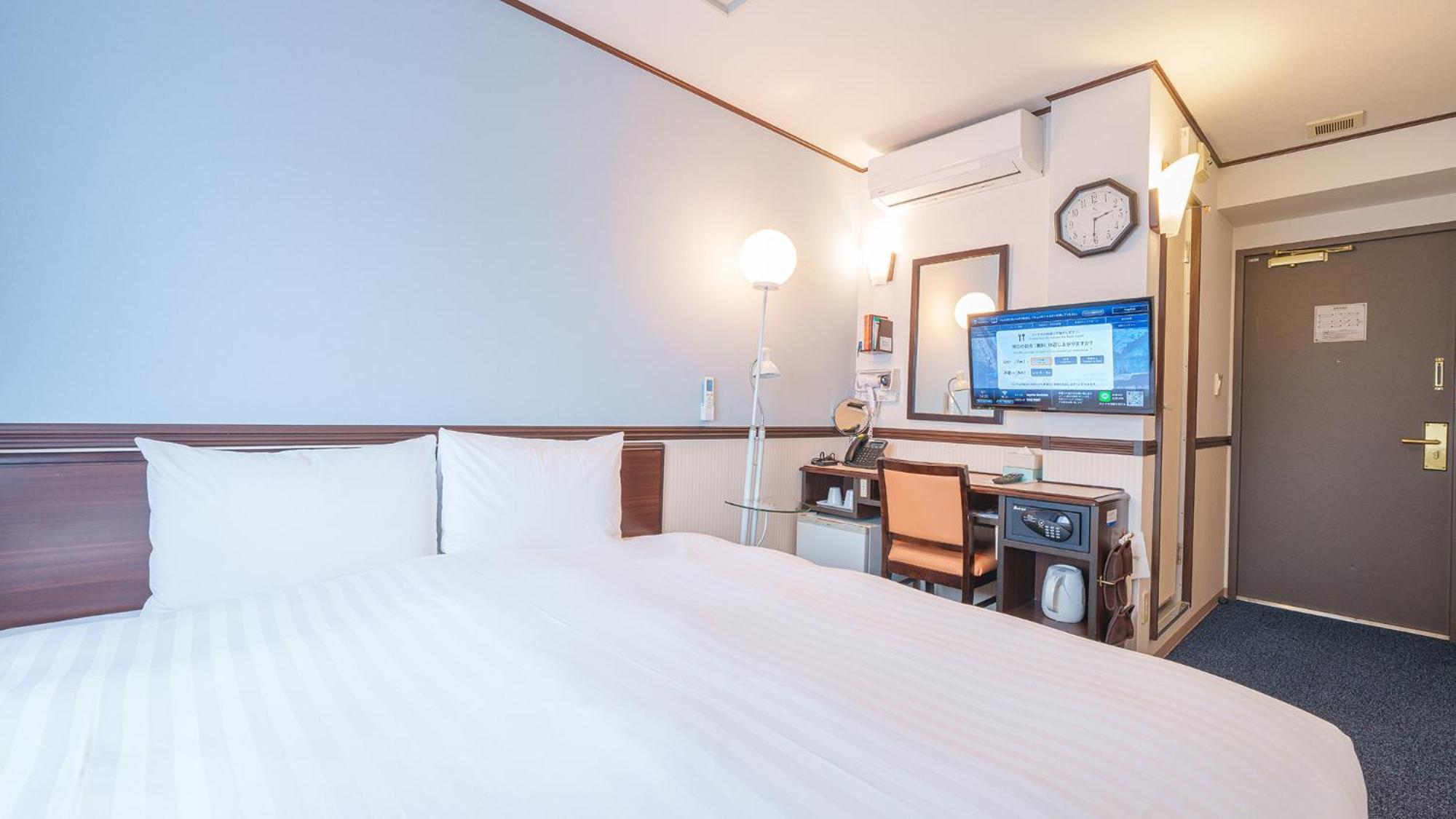 Toyoko Inn Shin-Osaka-Eki Higashi-Guchi Room photo