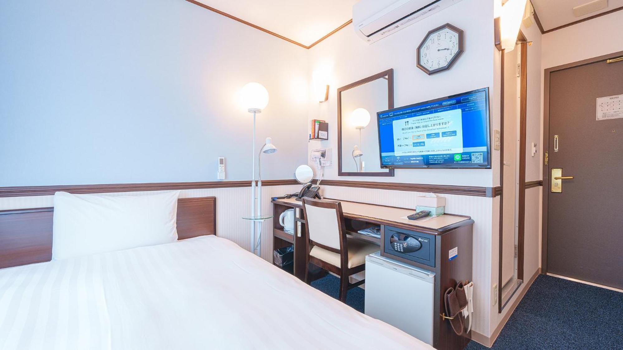 Toyoko Inn Shin-Osaka-Eki Higashi-Guchi Exterior photo